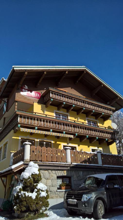 Hoelzl Bed & Breakfast Neukirchen am Großvenediger Extérieur photo