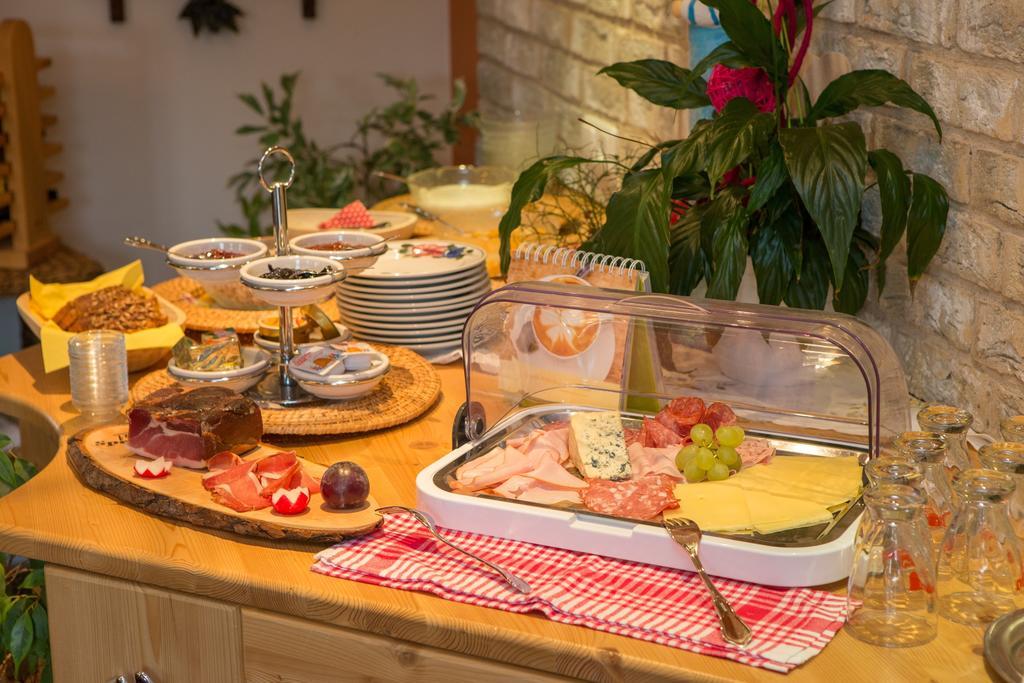 Hoelzl Bed & Breakfast Neukirchen am Großvenediger Extérieur photo