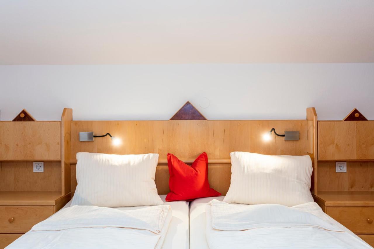 Hoelzl Bed & Breakfast Neukirchen am Großvenediger Extérieur photo