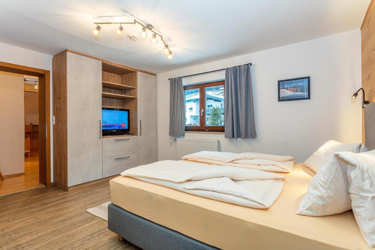Hoelzl Bed & Breakfast Neukirchen am Großvenediger Extérieur photo