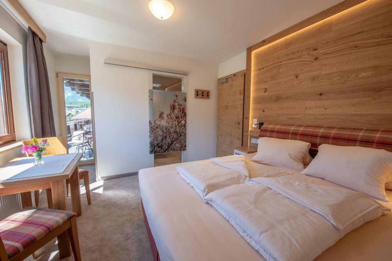 Hoelzl Bed & Breakfast Neukirchen am Großvenediger Extérieur photo