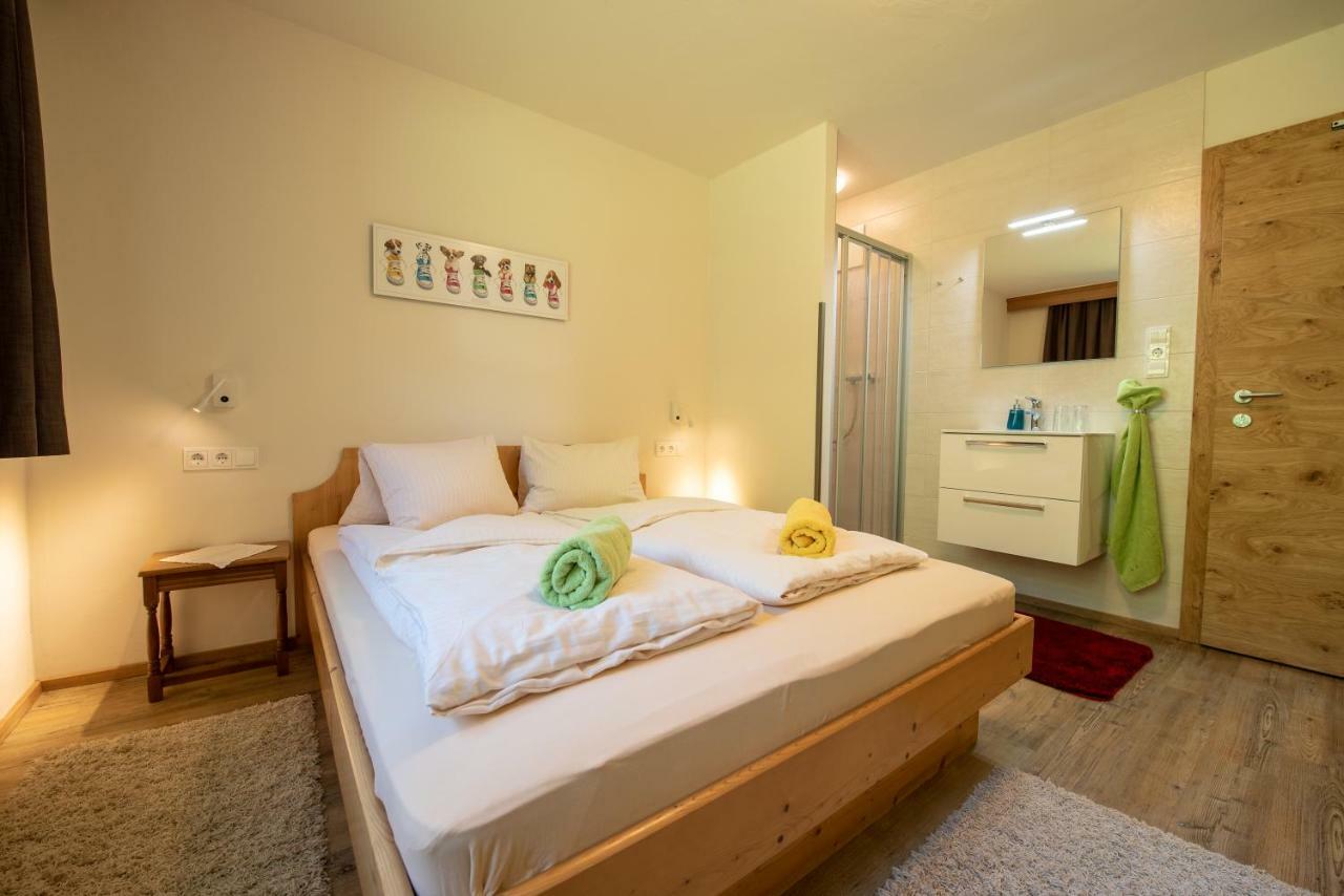 Hoelzl Bed & Breakfast Neukirchen am Großvenediger Extérieur photo